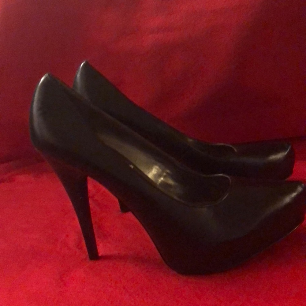 Python nosed heels!